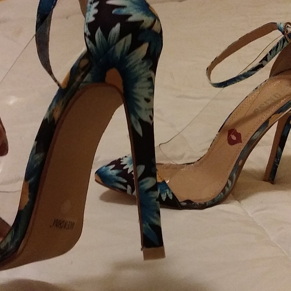 Shoes - Picture 3 of 6